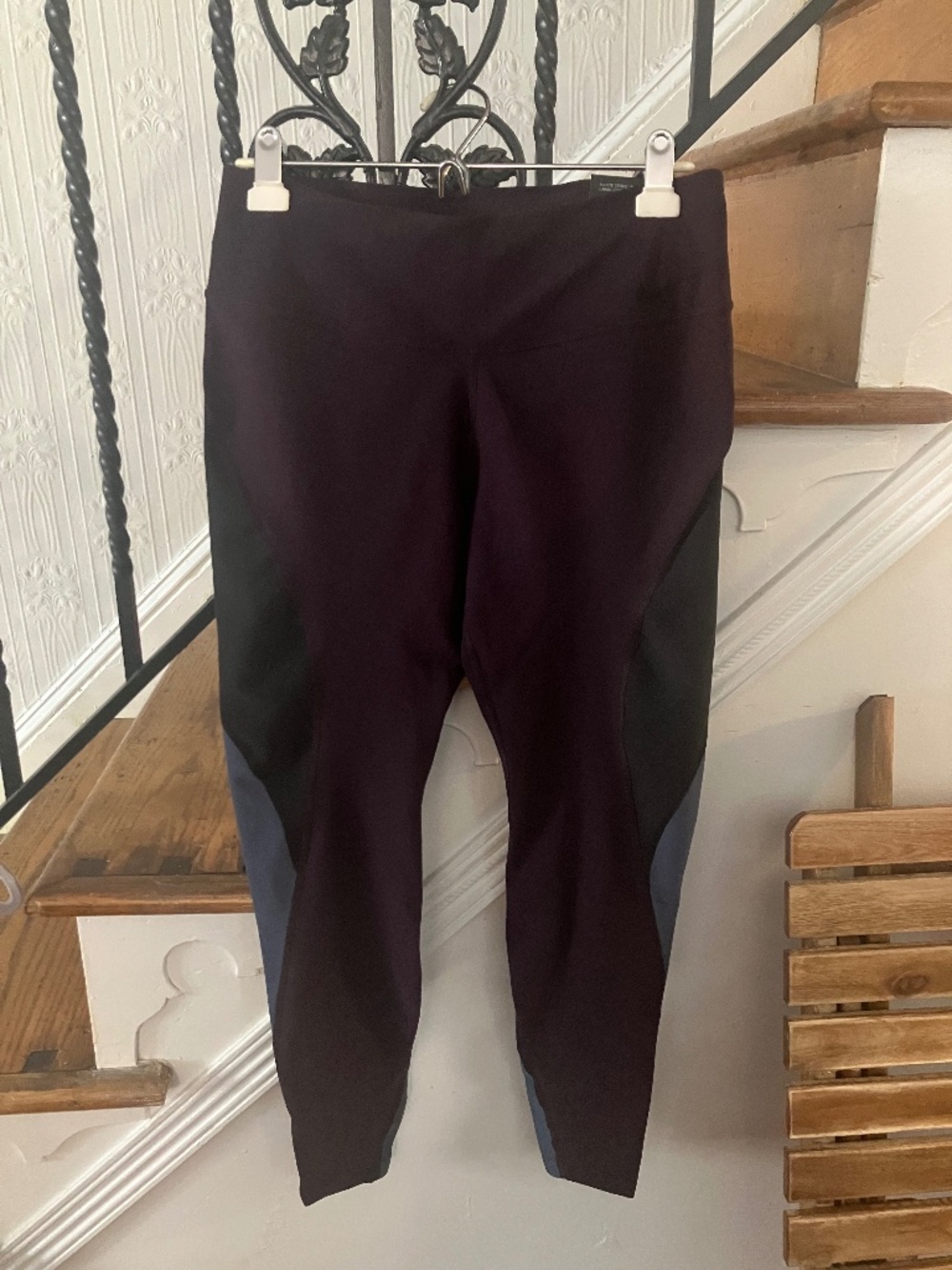 NWT Nike Legend women’s size large running tights leggings